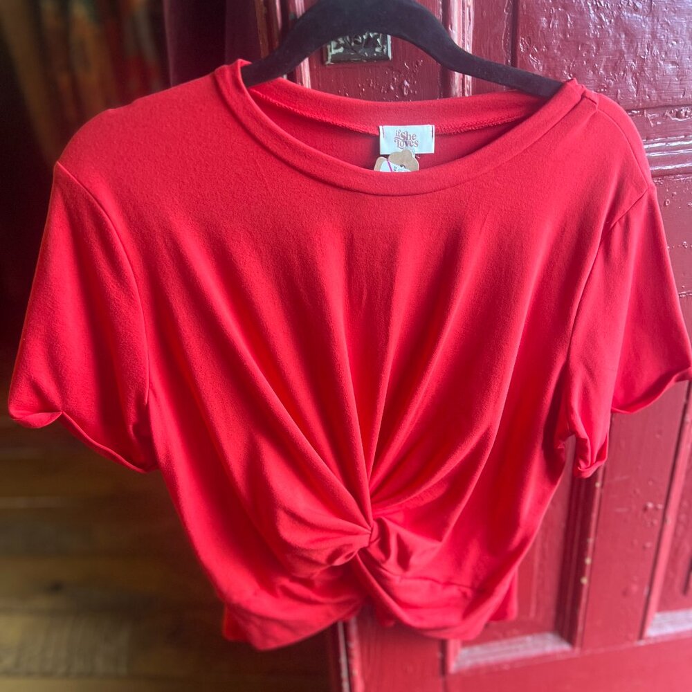 Lovely Twisted Knot T-Shirt: RED